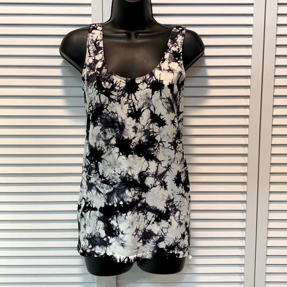 Rock & Republic black & white tank sz M EUC